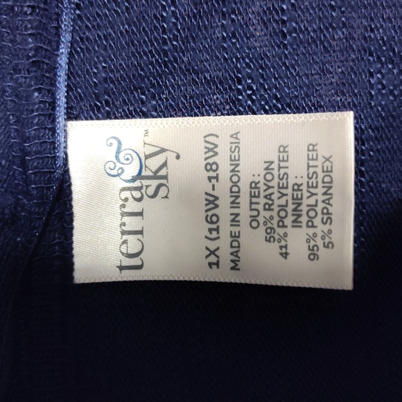 EUC Bundle of 2 Terra & Sky Women's Shirts, Size 1X - Picture 4 of 7